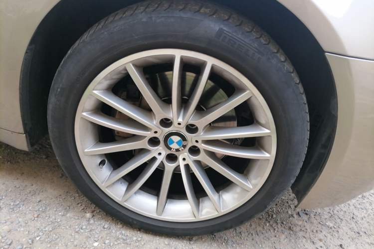 Used BMW 7 Series 2014 730Li Premium Edition Right Front Wheel Hub