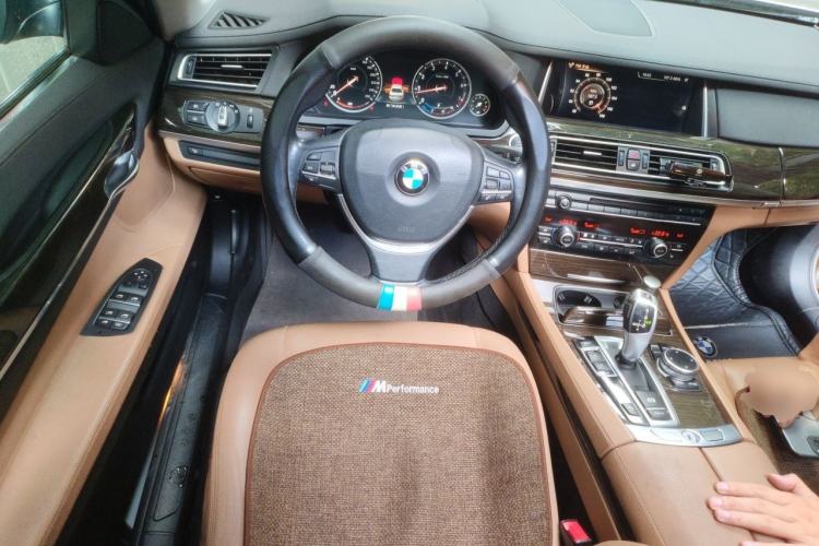Used BMW 7 Series 2014 730Li Premium Edition Steering Wheel