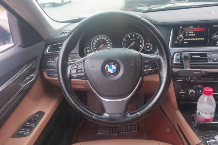 Used BMW 7 Series 2014 730Li Premium Edition Steering Wheel