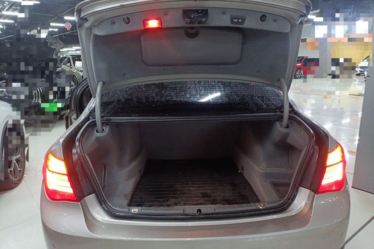 Used BMW 7 Series 2014 730Li Premium Edition Trunk