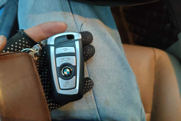 Used BMW 7 Series 2014 730Li Premium Edition Vehicle Key