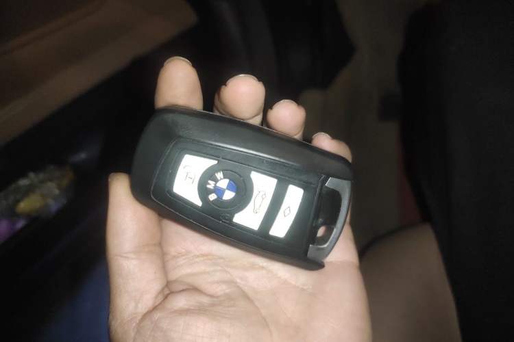 Used BMW 7 Series 2014 730Li Premium Edition Vehicle Key