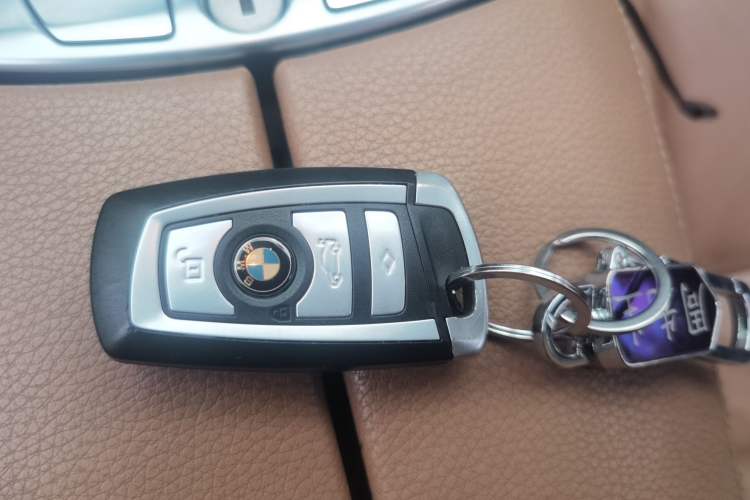 Used BMW 7 Series 2014 730Li Premium Edition Vehicle Key