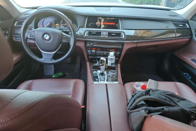 Used BMW 7 Series 2014 730Li Premium Edition Center Console