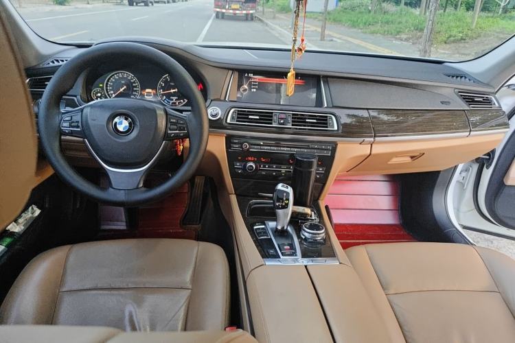 Used BMW 7 Series 2014 730Li Premium Edition Center Console