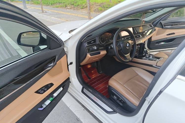 Used BMW 7 Series 2014 730Li Premium Edition Driver Seat