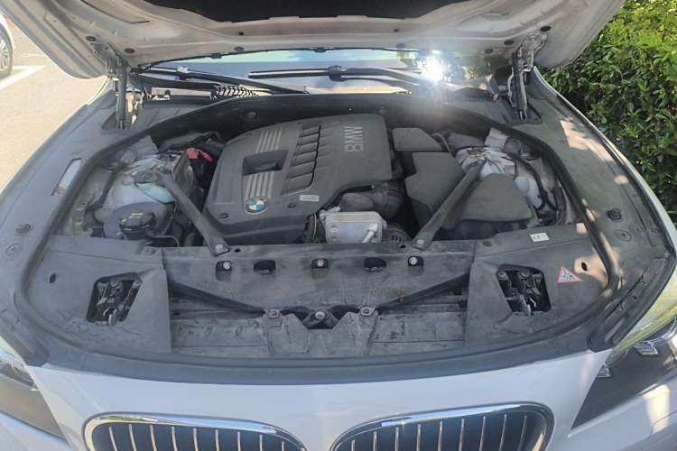 Used BMW 7 Series 2014 730Li Premium Edition Engine Bay