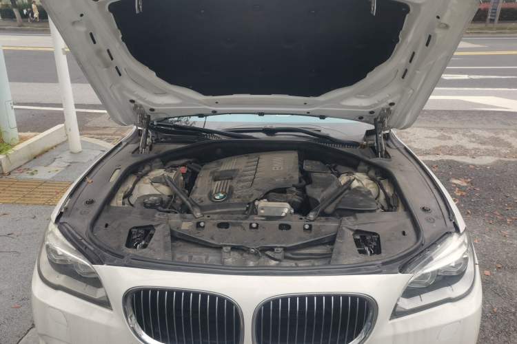 Used BMW 7 Series 2014 730Li Premium Edition Engine Bay