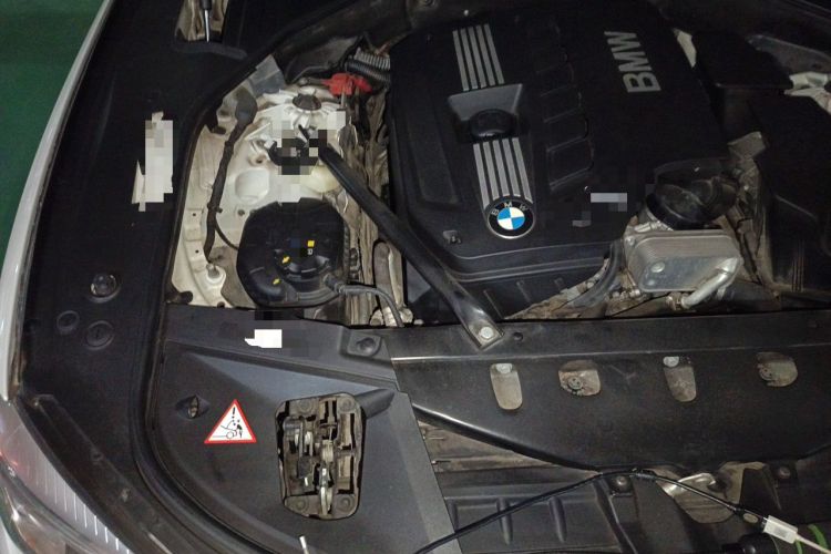Used BMW 7 Series 2014 730Li Premium Edition Engine Bay Right