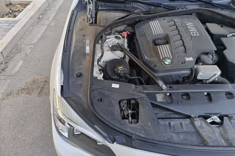 Used BMW 7 Series 2014 730Li Premium Edition Engine Bay Right