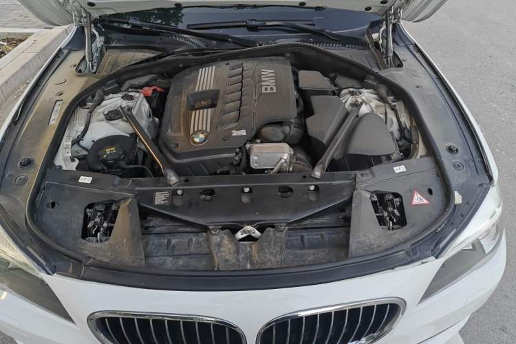 Used BMW 7 Series 2014 730Li Premium Edition Engine Bay