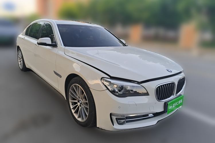 Used BMW 7 Series 2014 730Li Premium Edition Front Right 45 Deg