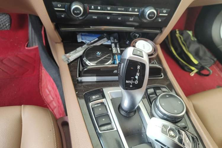Used BMW 7 Series 2014 730Li Premium Edition Gear Lever