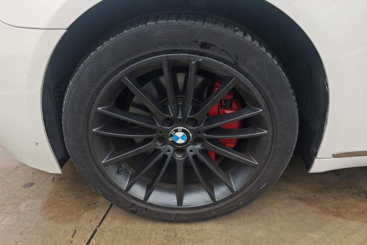 Used BMW 7 Series 2014 730Li Premium Edition Left Front Wheel Hub