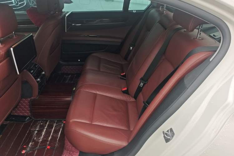 Used BMW 7 Series 2014 730Li Premium Edition Left Rear Seat