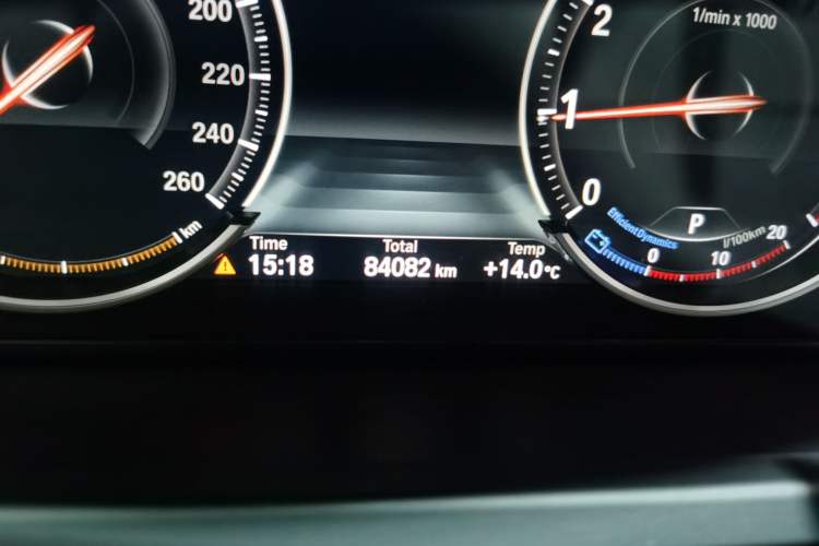 Used BMW 7 Series 2014 730Li Premium Edition Odometer Close Up