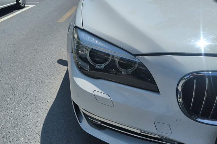 Used BMW 7 Series 2014 730Li Premium Edition Right Front Headlight