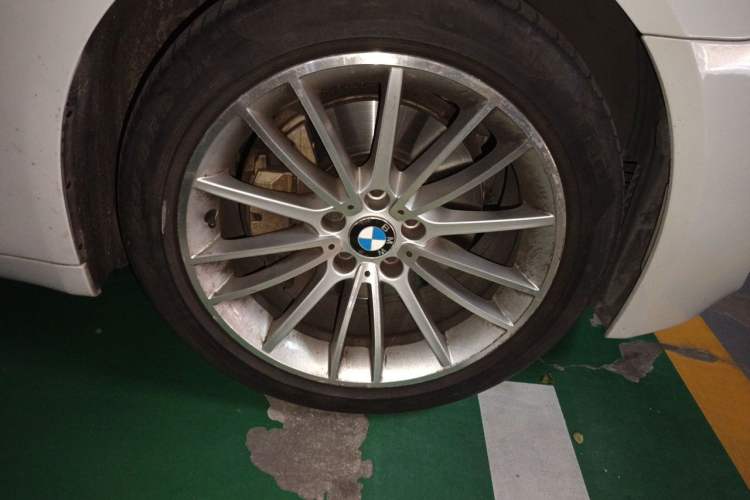 Used BMW 7 Series 2014 730Li Premium Edition Right Front Wheel Hub