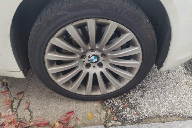 Used BMW 7 Series 2014 730Li Premium Edition Right Front Wheel Hub