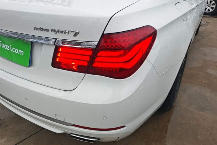 Used BMW 7 Series 2014 730Li Premium Edition Right Rear Taillight
