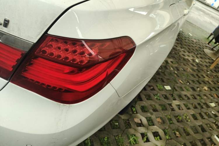 Used BMW 7 Series 2014 730Li Premium Edition Right Rear Taillight