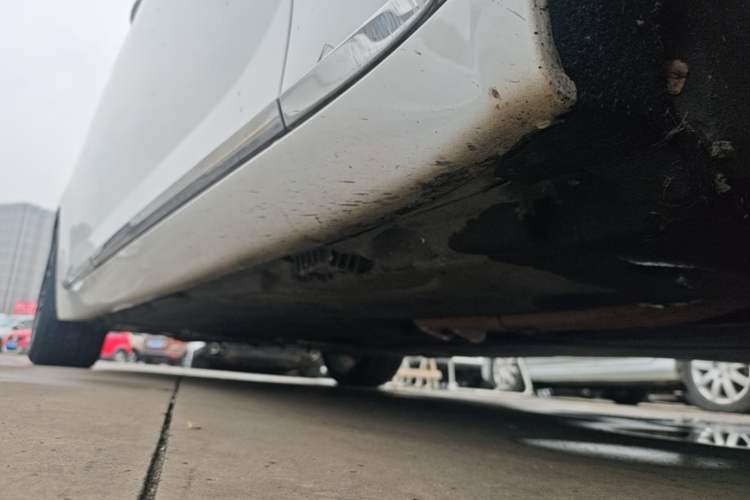 Used BMW 7 Series 2014 730Li Premium Edition Right Side Sill