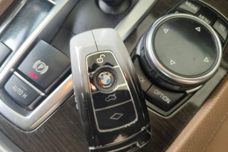 Used BMW 7 Series 2014 730Li Premium Edition Vehicle Key