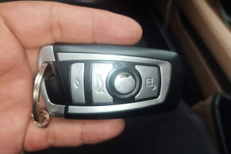 Used BMW 7 Series 2014 730Li Premium Edition Vehicle Key