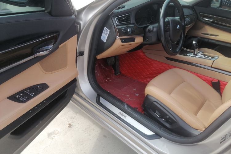 Used BMW 7 Series 2014 730Li Premium Edition Driver Seat