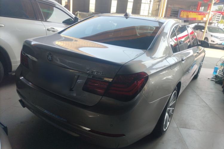Used BMW 7 Series 2014 730Li Premium Edition Exterior 5