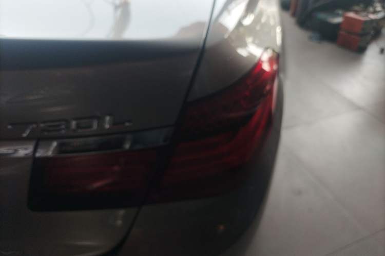 Used BMW 7 Series 2014 730Li Premium Edition Exterior 6