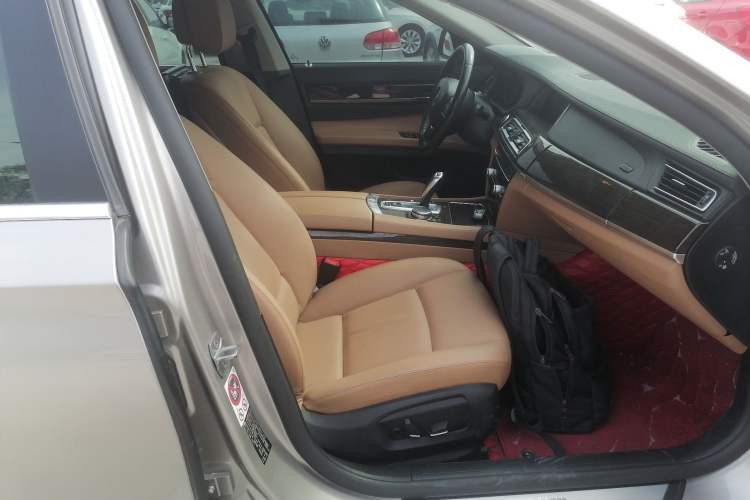 Used BMW 7 Series 2014 730Li Premium Edition Right Front Seat