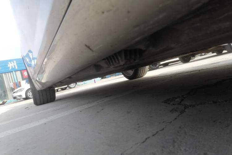 Used BMW 7 Series 2014 730Li Premium Edition Right Side Sill