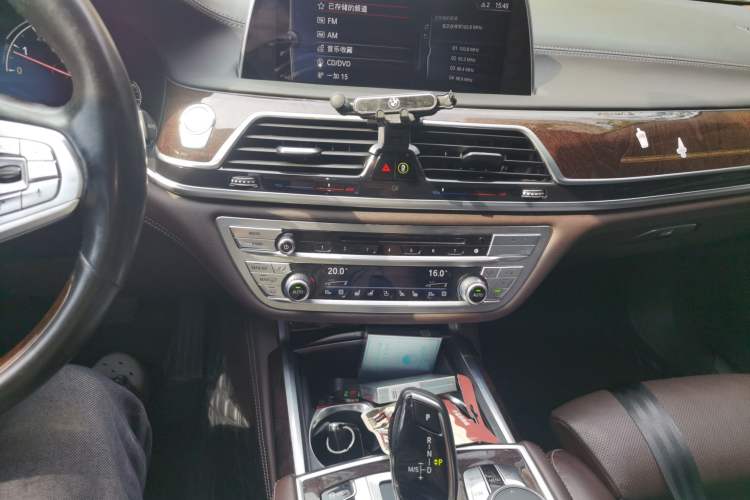 Used BMW 7 Series 2016 740Li Luxury Edition Audio And AC Panel