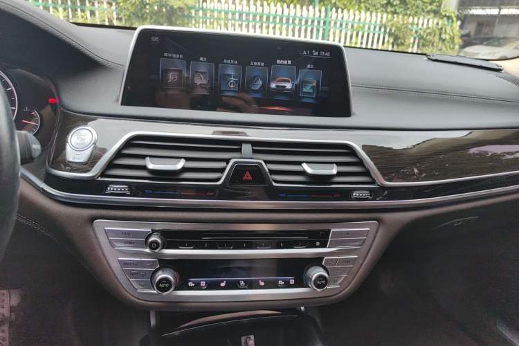 Used BMW 7 Series 2016 730Li Leading Model Audio And AC Panel