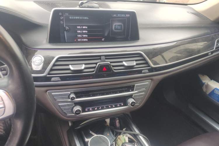 Used BMW 7 Series 2016 740Li Luxury Edition Audio And AC Panel