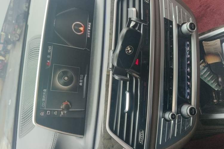 Used BMW 7 Series 2016 740Li Luxury Edition Audio And AC Panel