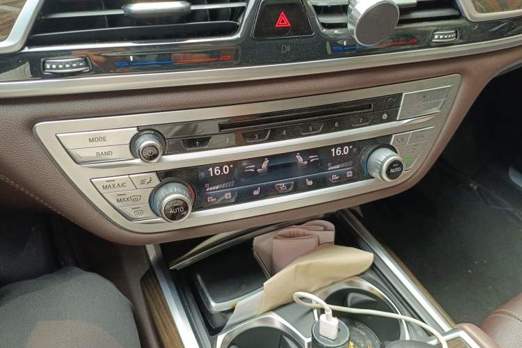 Used BMW 7 Series 2016 730Li Leading Model Audio And AC Panel
