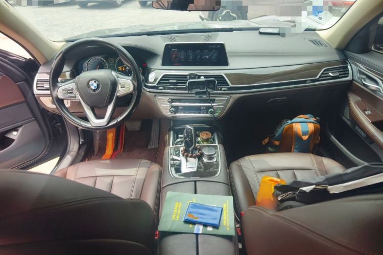 Used BMW 7 Series 2016 730Li Leading Model Center Console