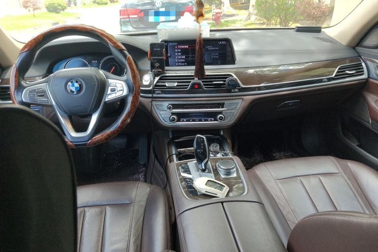 Used BMW 7 Series 2016 730Li Leading Model Center Console
