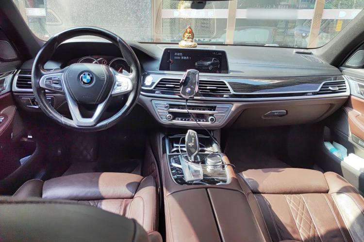 Used BMW 7 Series 2016 730Li Leading Model Center Console