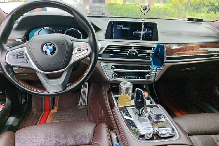 Used BMW 7 Series 2016 740Li Luxury Edition Center Console