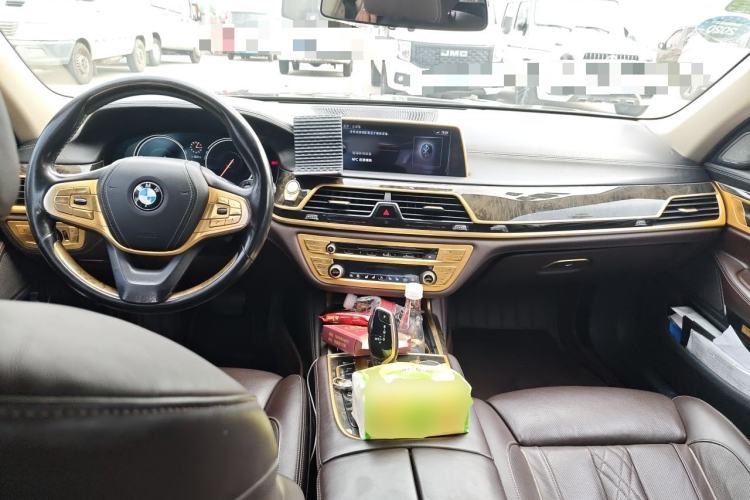 Used BMW 7 Series 2016 730Li Luxury Model Center Console