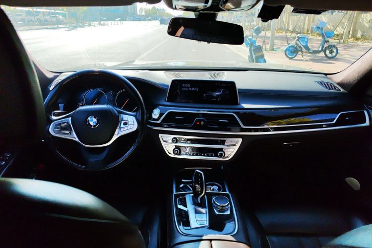 Used BMW 7 Series 2016 740Li Luxury Edition Center Console