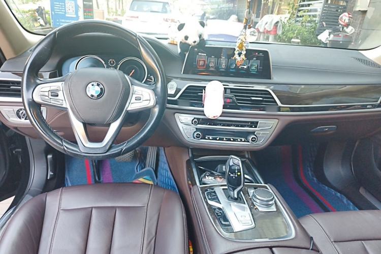 Used BMW 7 Series 2016 730Li Leading Model Center Console