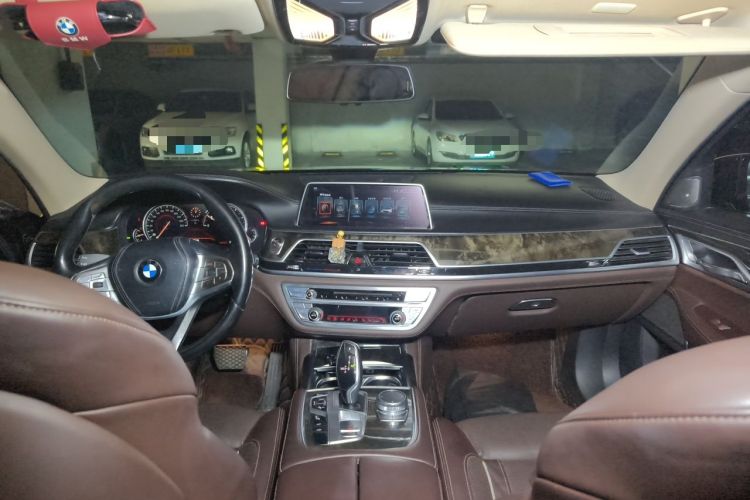 Used BMW 7 Series 2016 730Li Luxury Model Center Console