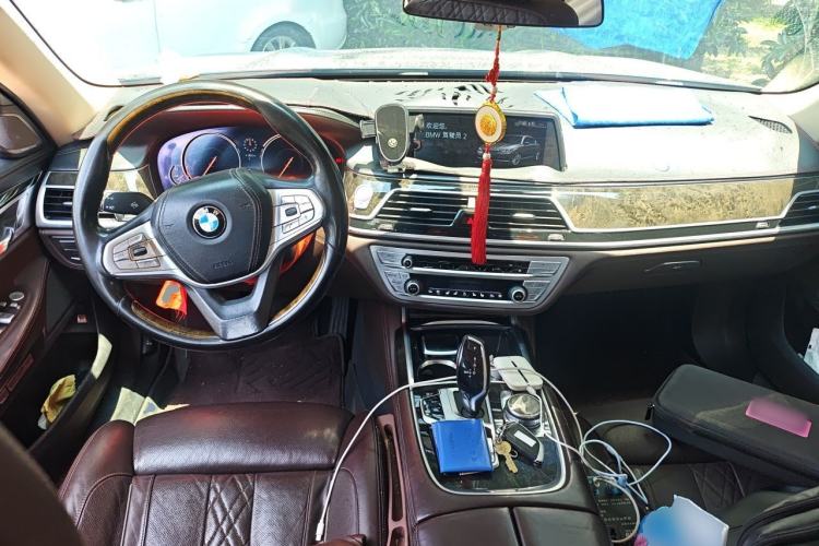 Used BMW 7 Series 2016 730Li Luxury Model Center Console