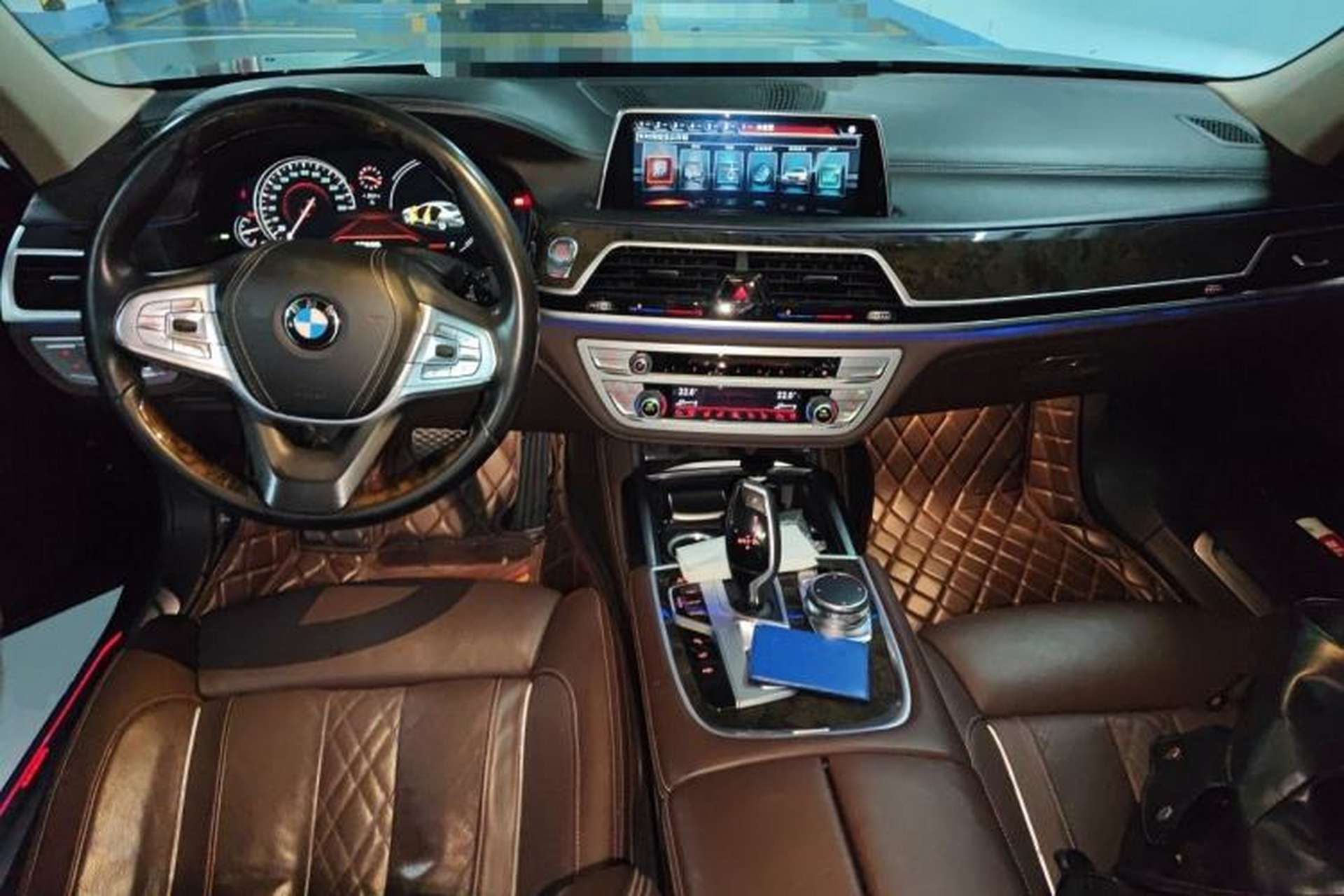 Used BMW 7 Series 2016 730Li Luxury Model Center Console