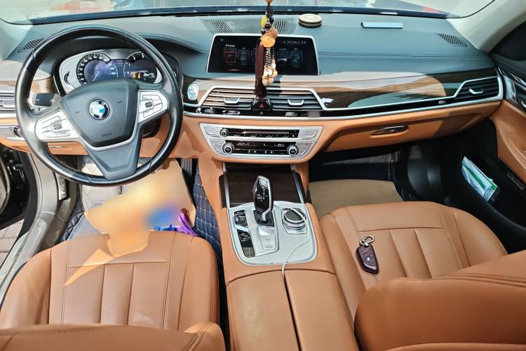 Used BMW 7 Series 2016 730Li Leading Model Center Console