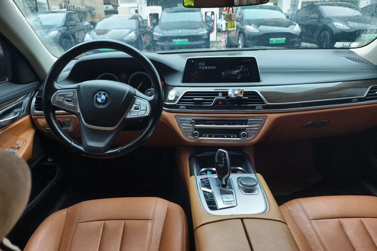 Used BMW 7 Series  Center Console